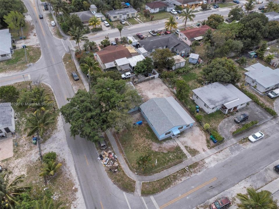 Recently Sold: $640,000 (0 beds, 0 baths, 1258 Square Feet)