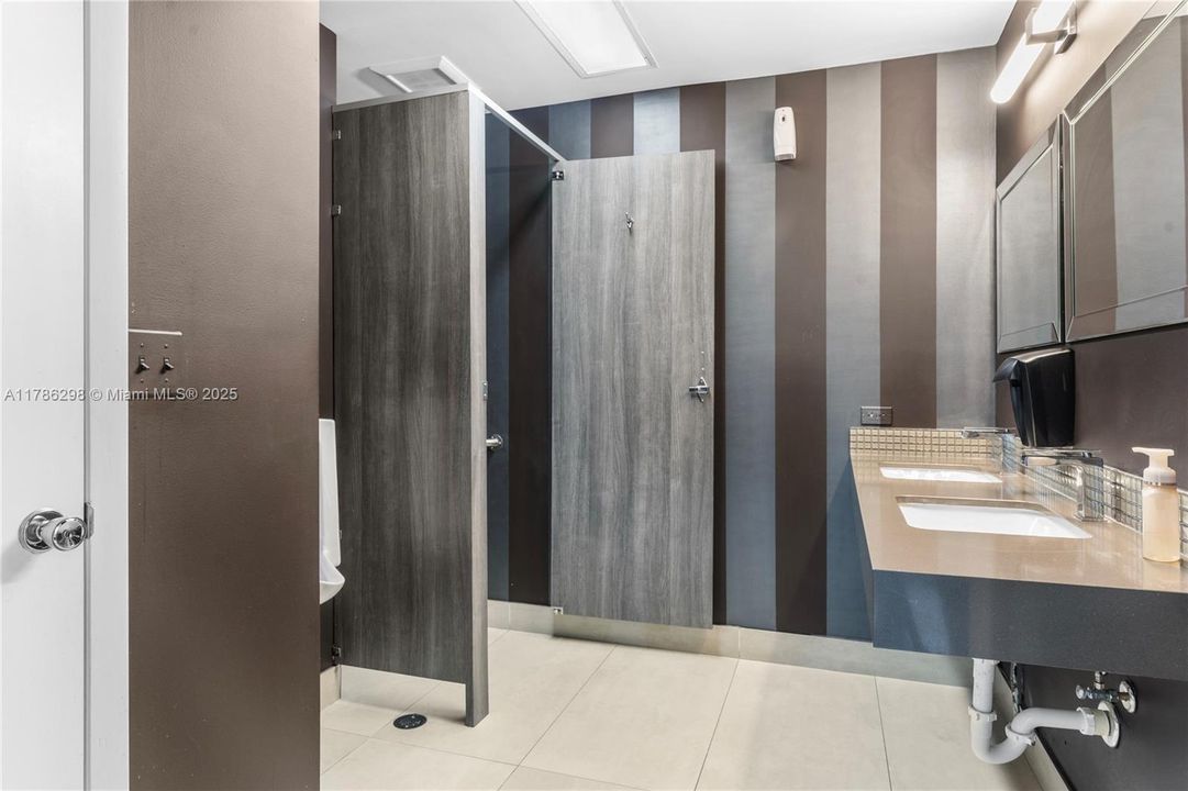 Recently Sold: $1,290,000 (0 beds, 0 baths, 0 Square Feet)