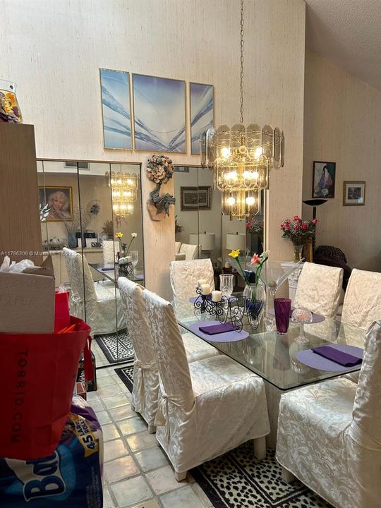 Recently Sold: $285,000 (2 beds, 2 baths, 1580 Square Feet)