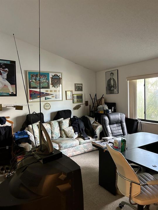 Recently Sold: $285,000 (2 beds, 2 baths, 1580 Square Feet)