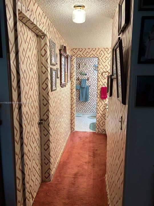 Recently Sold: $285,000 (2 beds, 2 baths, 1580 Square Feet)