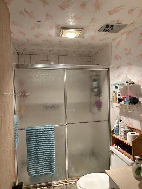 Recently Sold: $285,000 (2 beds, 2 baths, 1580 Square Feet)