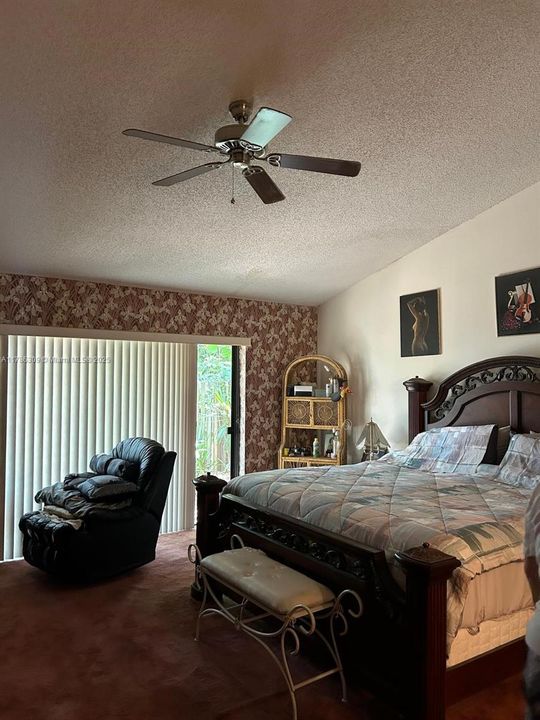 Recently Sold: $285,000 (2 beds, 2 baths, 1580 Square Feet)