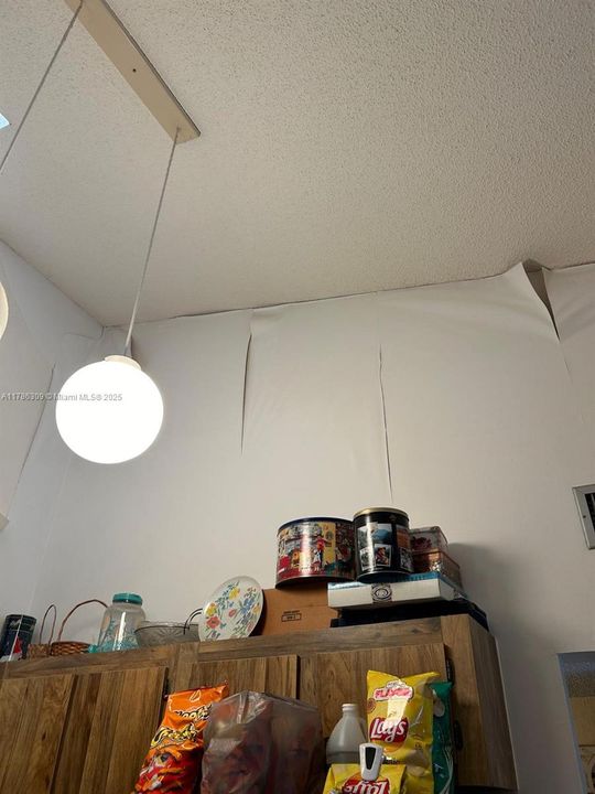 Recently Sold: $285,000 (2 beds, 2 baths, 1580 Square Feet)