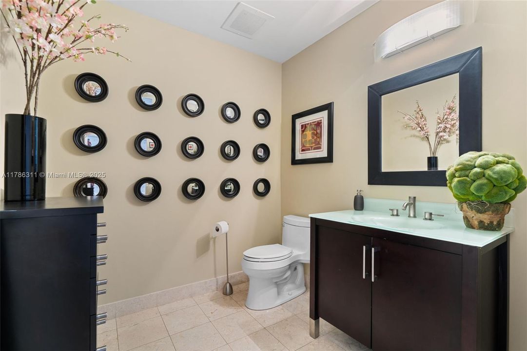 На продажу: $1,250,000 (3 спален, 2 ванн, 2050 Квадратных фут)