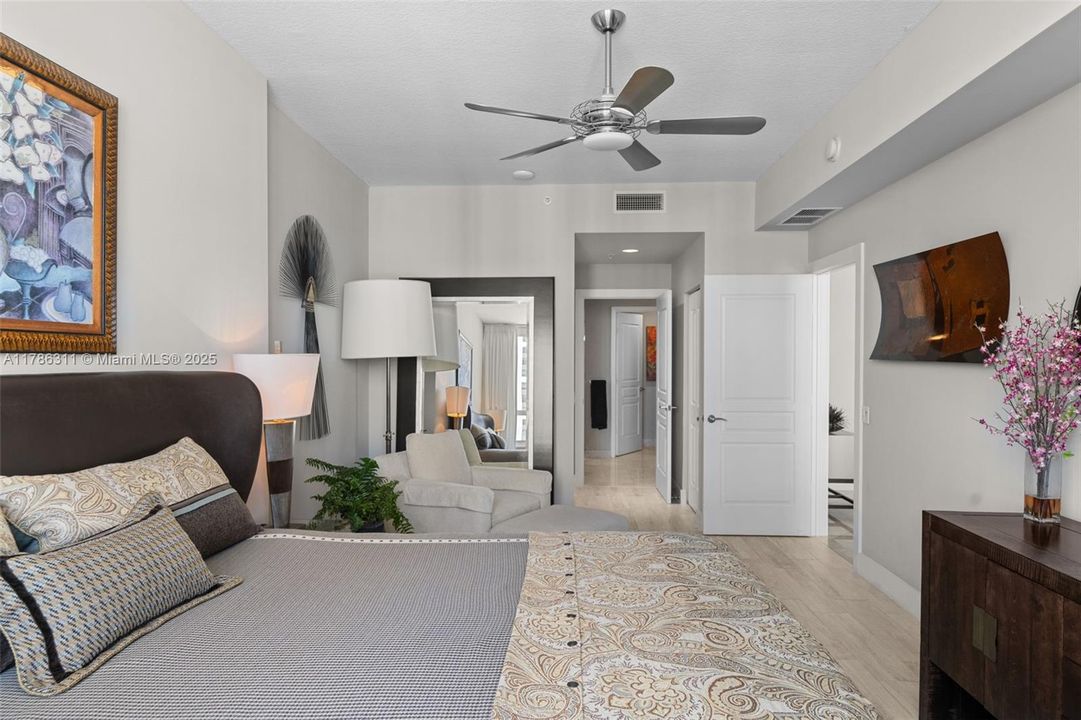 На продажу: $1,250,000 (3 спален, 2 ванн, 2050 Квадратных фут)