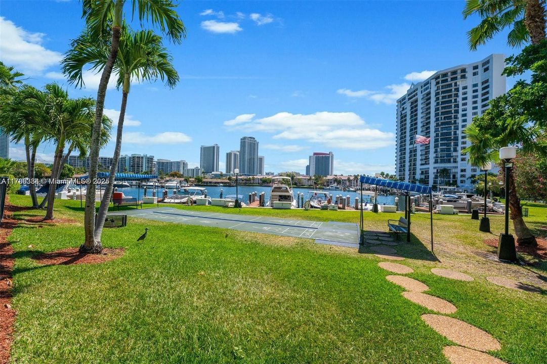 Recientemente alquilado: $2,000 (1 camas, 1 baños, 1000 Pies cuadrados)