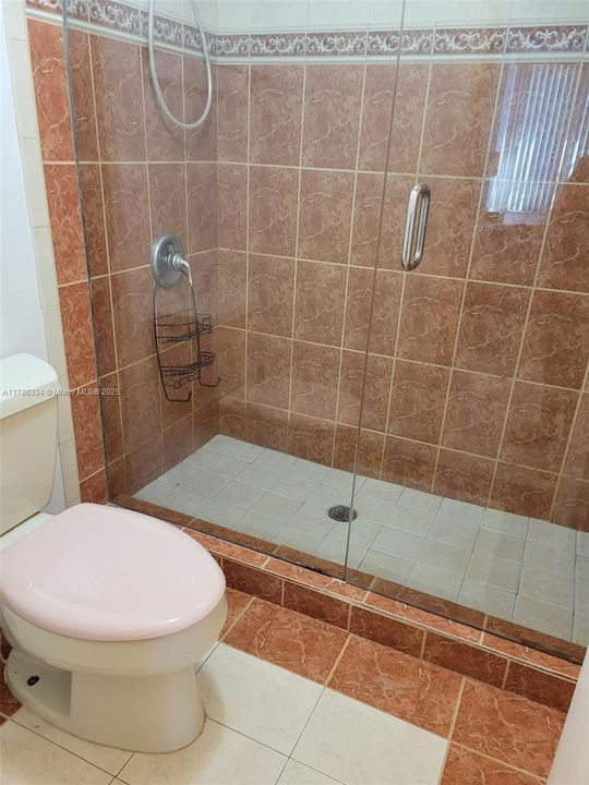 Recientemente alquilado: $2,000 (1 camas, 1 baños, 1000 Pies cuadrados)