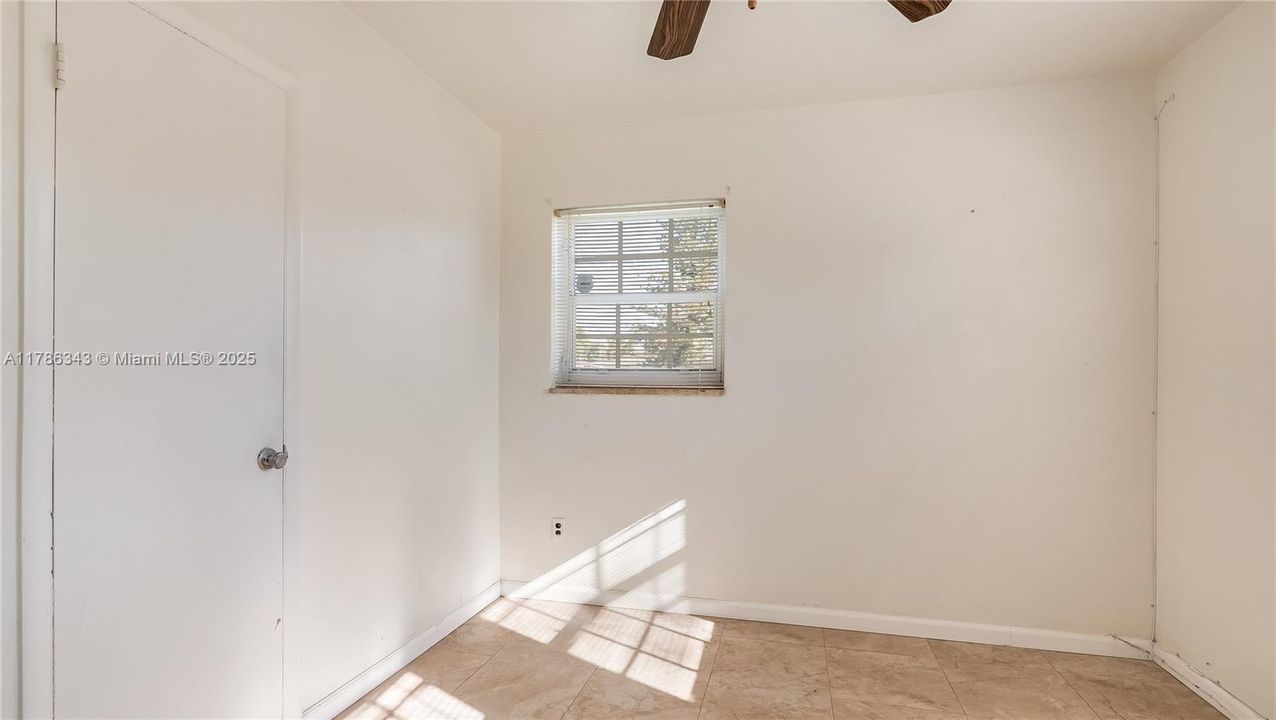 Vendido Recientemente: $600,000 (3 camas, 2 baños, 1924 Pies cuadrados)