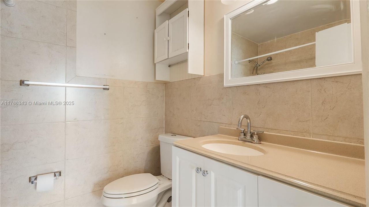 Vendido Recientemente: $600,000 (3 camas, 2 baños, 1924 Pies cuadrados)