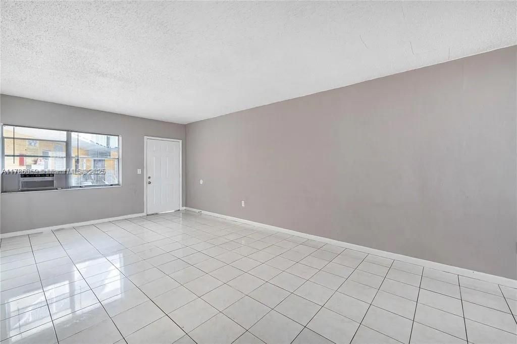 最近租的: $2,250 (2 贝兹, 2 浴室, 1200 平方英尺)