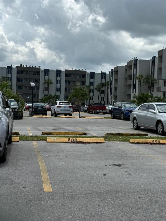 Recientemente alquilado: $1,950 (2 camas, 2 baños, 960 Pies cuadrados)