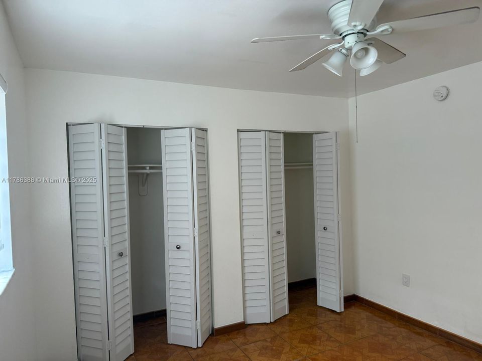 Recientemente alquilado: $1,950 (2 camas, 2 baños, 960 Pies cuadrados)