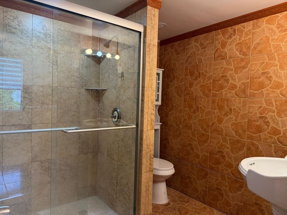 Recientemente alquilado: $1,950 (2 camas, 2 baños, 960 Pies cuadrados)