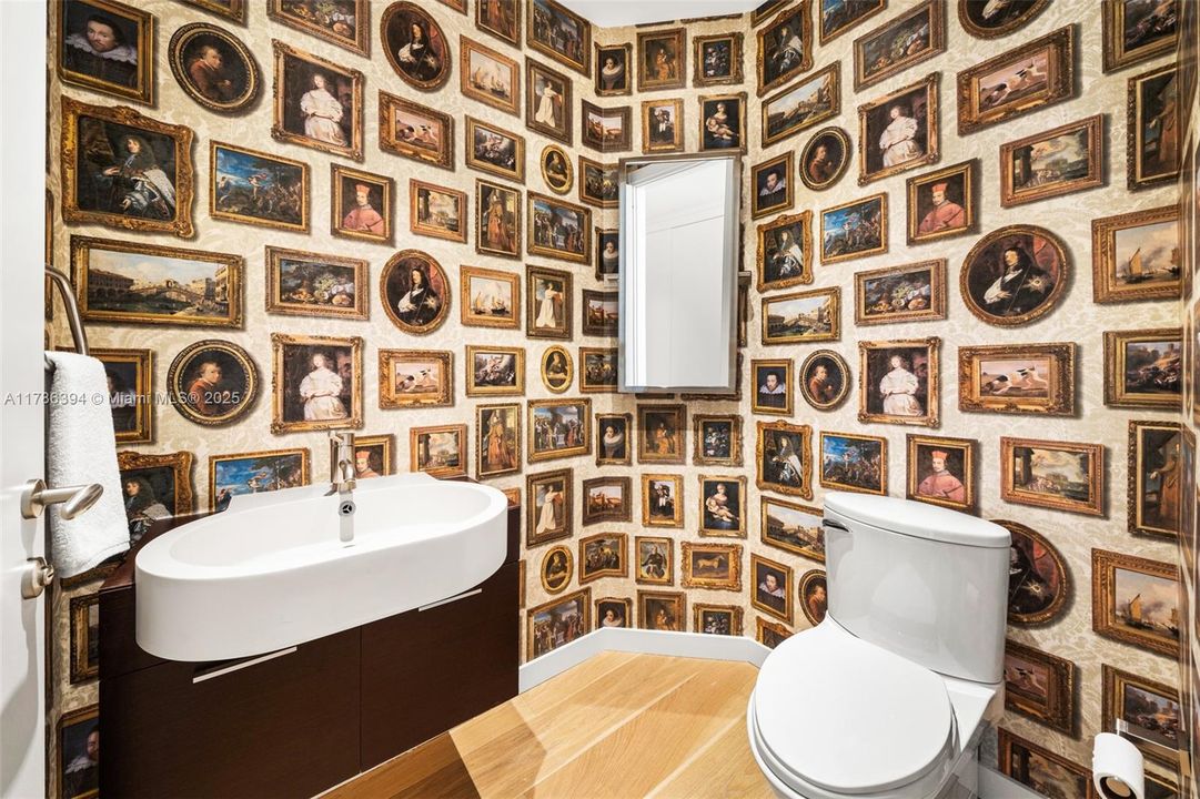 Vendido Recientemente: $3,295,000 (2 camas, 2 baños, 1756 Pies cuadrados)