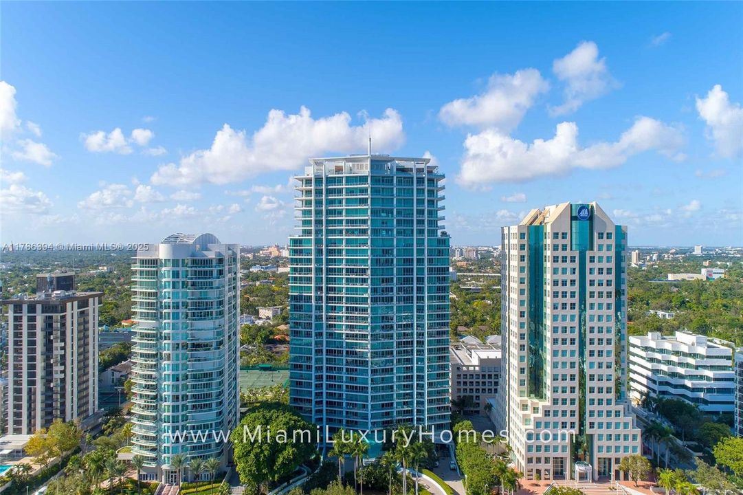 Vendido Recientemente: $3,295,000 (2 camas, 2 baños, 1756 Pies cuadrados)