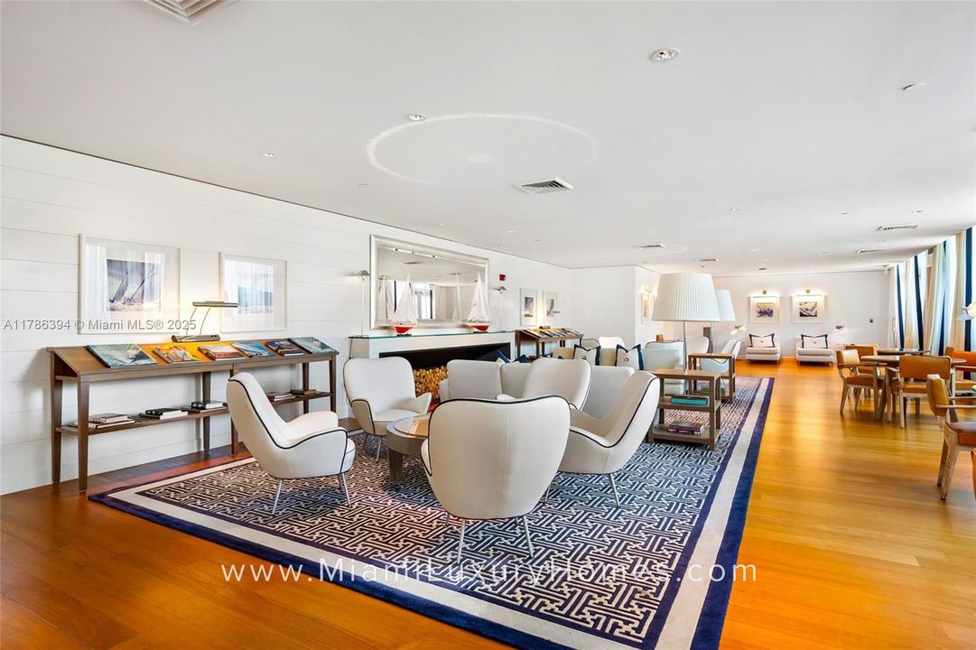 Vendido Recientemente: $3,295,000 (2 camas, 2 baños, 1756 Pies cuadrados)