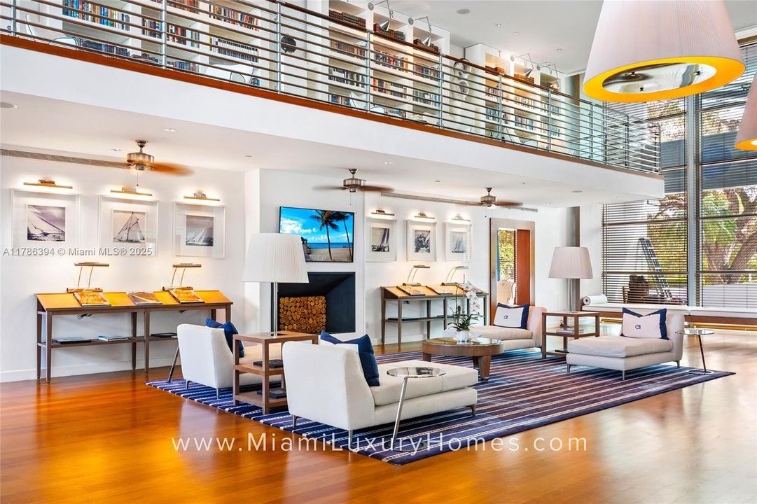 Vendido Recientemente: $3,295,000 (2 camas, 2 baños, 1756 Pies cuadrados)