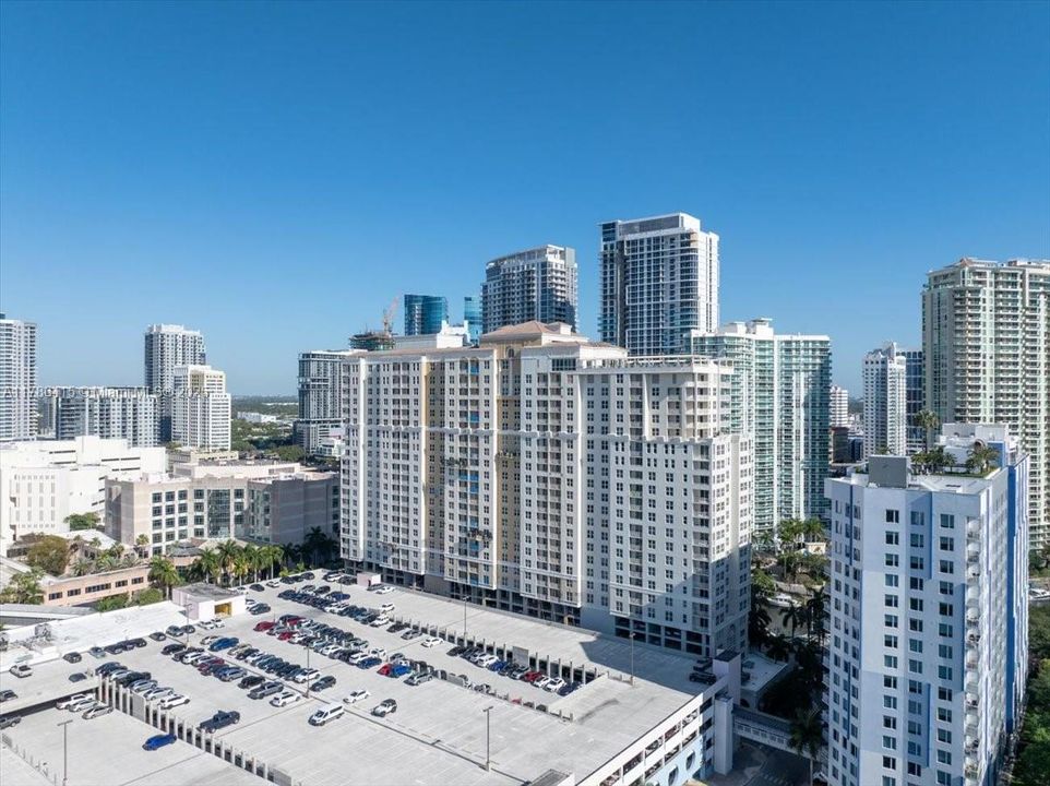 For Sale: $550,000 (2 beds, 2 baths, 1246 Square Feet)