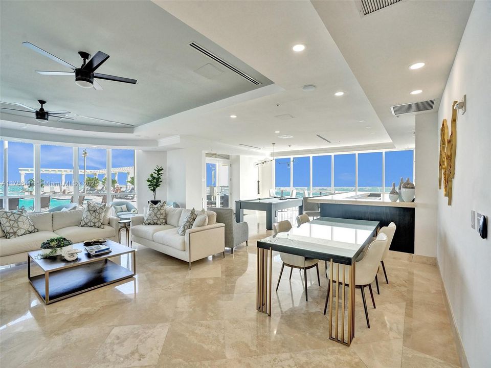 For Sale: $550,000 (2 beds, 2 baths, 1246 Square Feet)