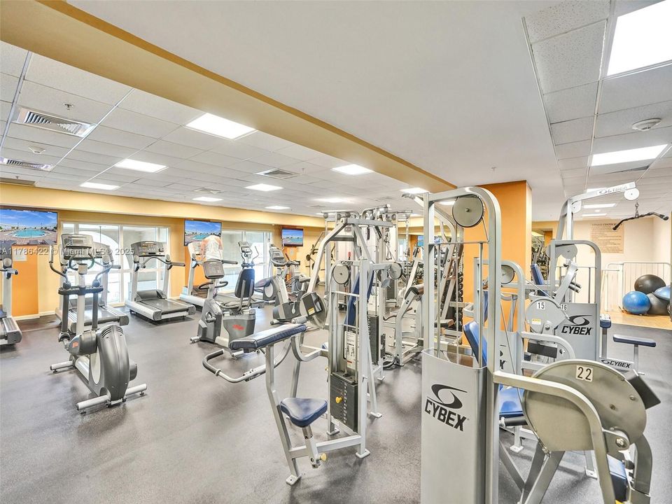 Recently Rented: $3,300 (2 beds, 2 baths, 1246 Square Feet)