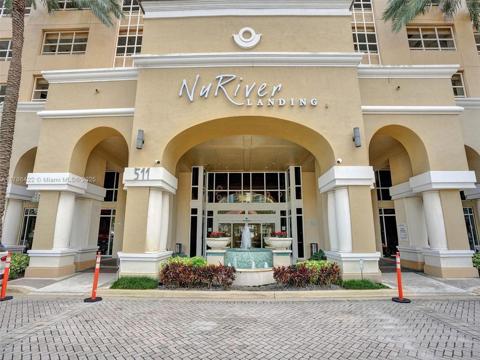 Recently Rented: $3,300 (2 beds, 2 baths, 1246 Square Feet)