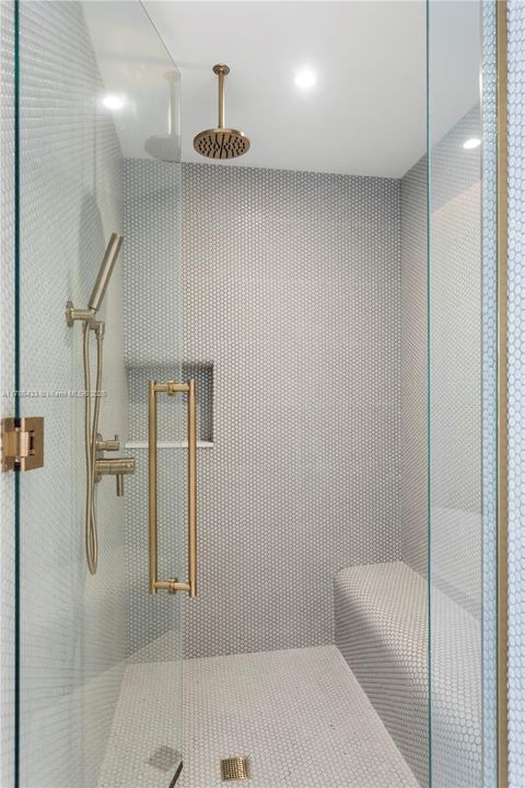 En Venta: $4,250,000 (3 camas, 3 baños, 1841 Pies cuadrados)