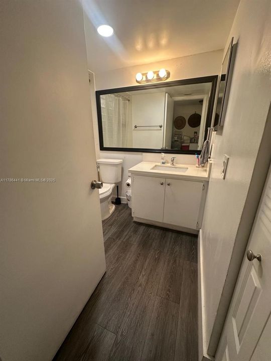 Recientemente alquilado: $2,500 (2 camas, 2 baños, 992 Pies cuadrados)