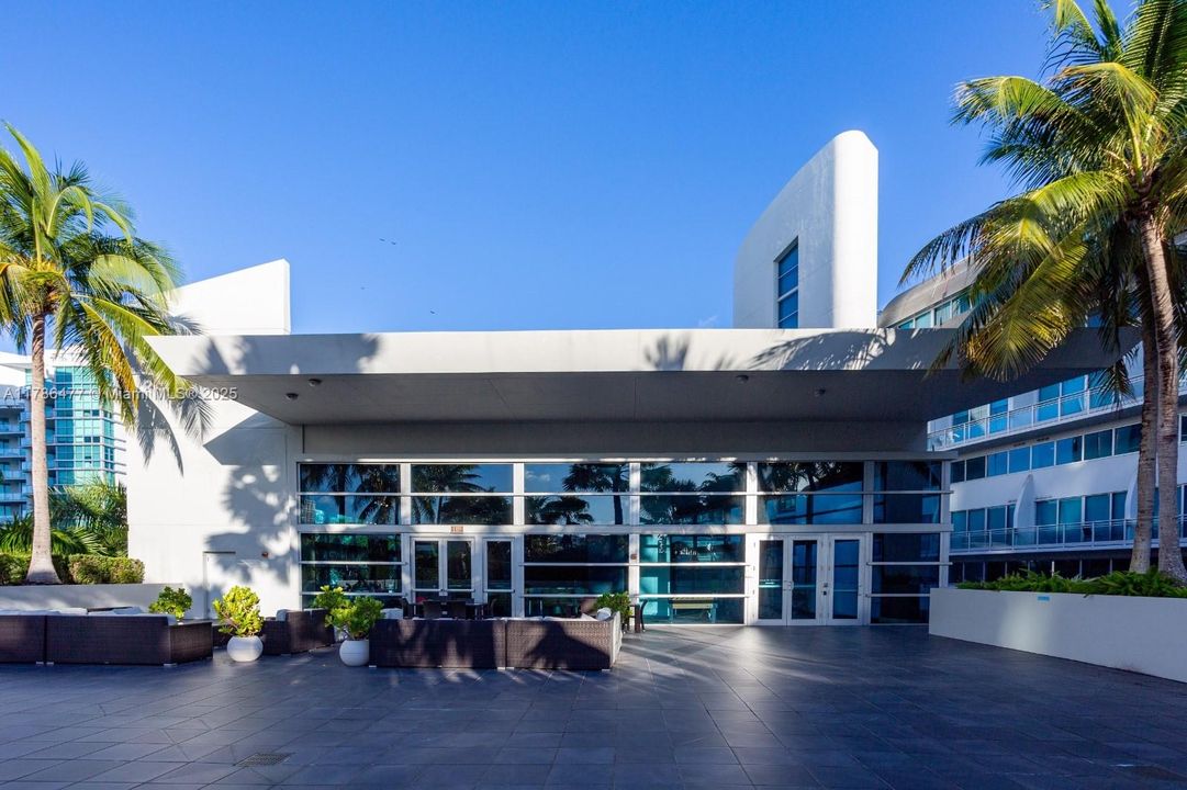 待售: $940,000 (2 贝兹, 2 浴室, 1376 平方英尺)