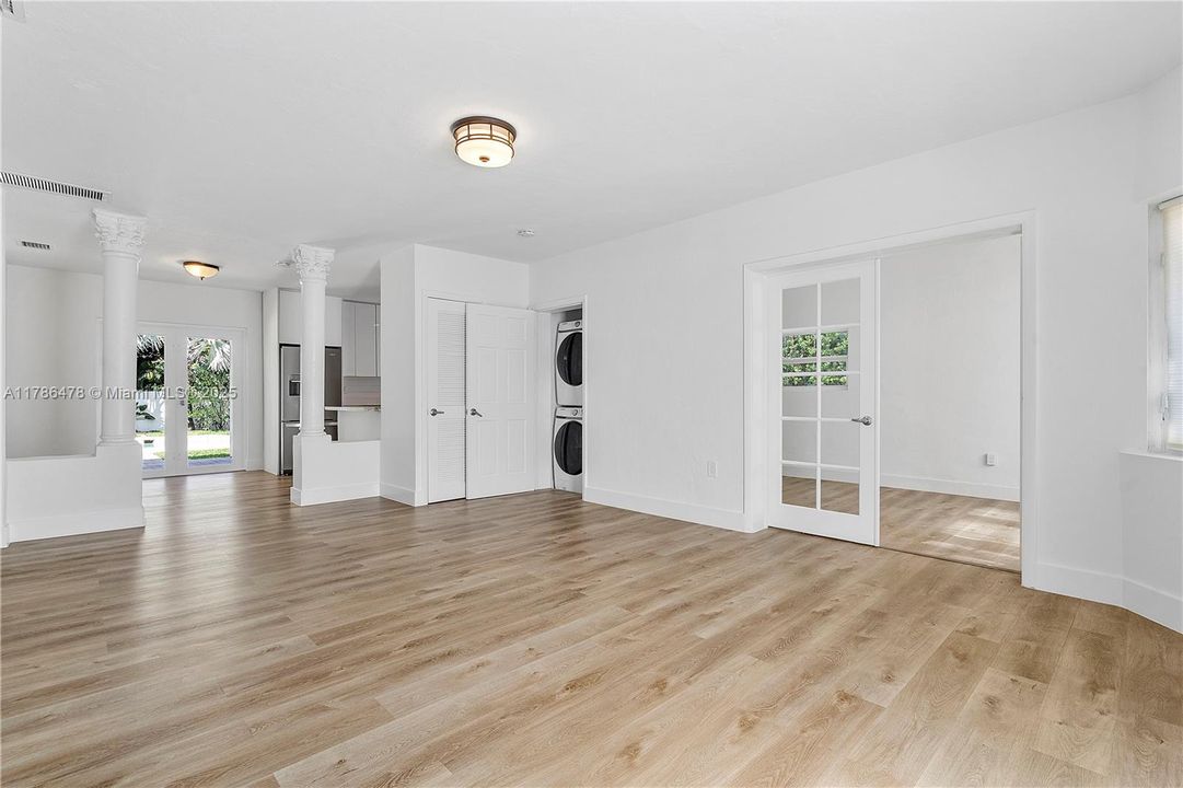 最近售出: $1,390,000 (3 贝兹, 2 浴室, 1186 平方英尺)