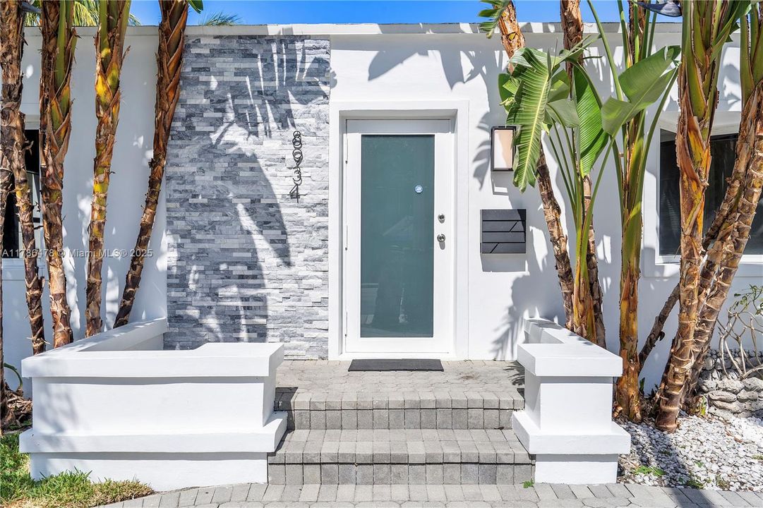 最近售出: $1,390,000 (3 贝兹, 2 浴室, 1186 平方英尺)