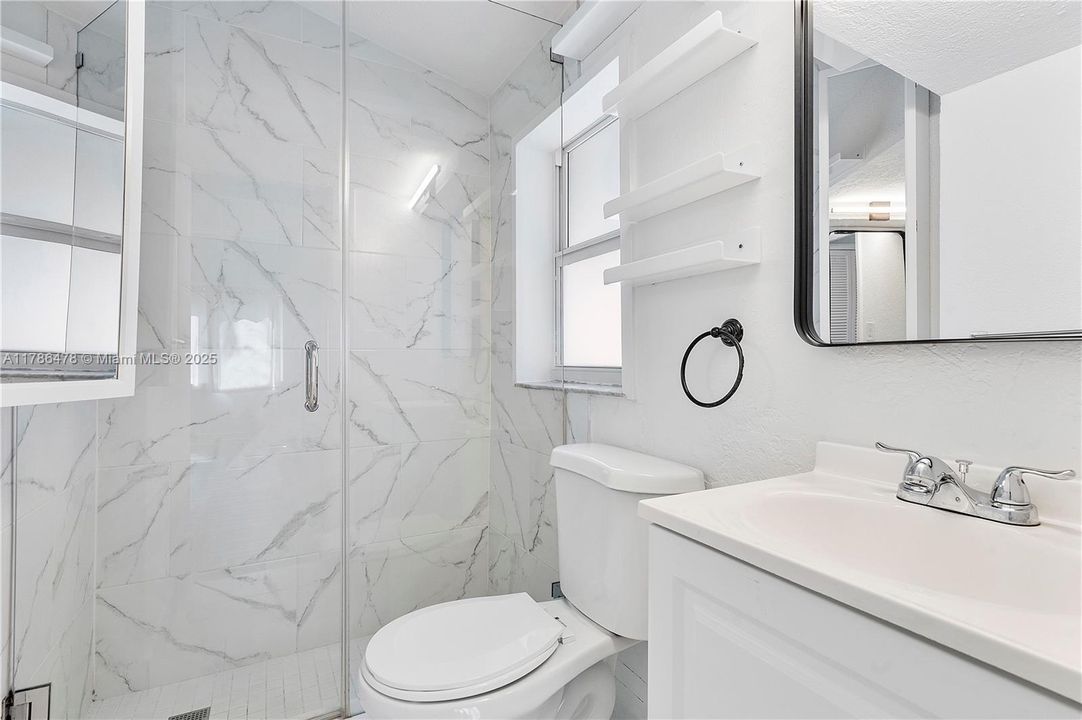 最近售出: $1,390,000 (3 贝兹, 2 浴室, 1186 平方英尺)