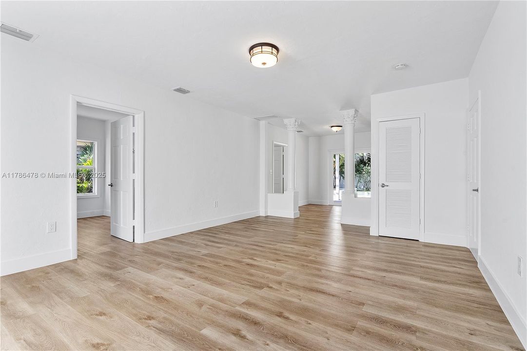 最近售出: $1,390,000 (3 贝兹, 2 浴室, 1186 平方英尺)