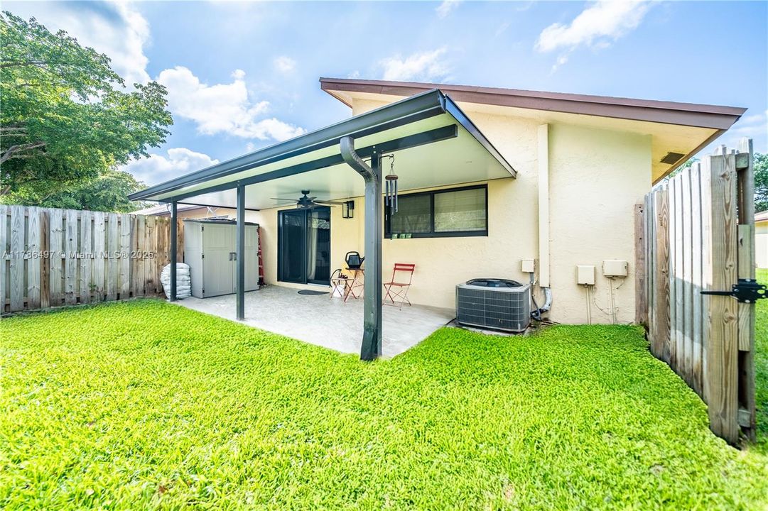 Recently Sold: $435,000 (3 beds, 2 baths, 1378 Square Feet)