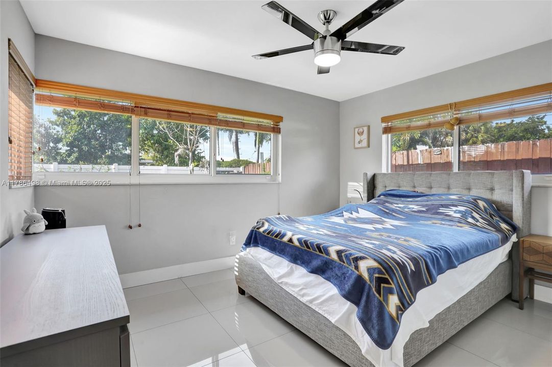 Recently Rented: $3,500 (3 beds, 2 baths, 1560 Square Feet)