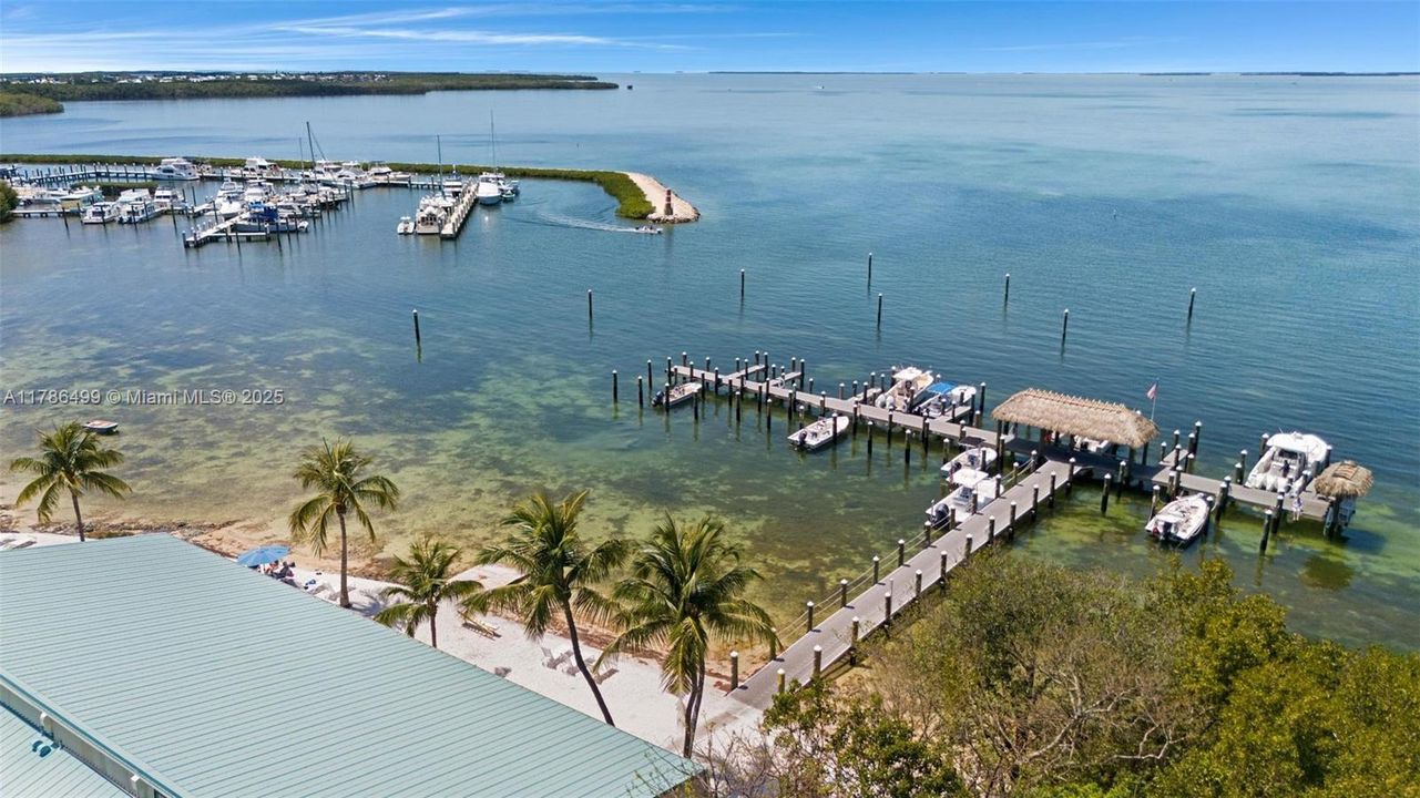 Recently Sold: $599,900 (2 beds, 3 baths, 1355 Square Feet)