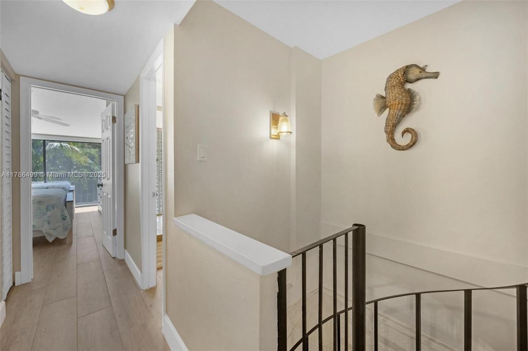 Recently Sold: $599,900 (2 beds, 3 baths, 1355 Square Feet)