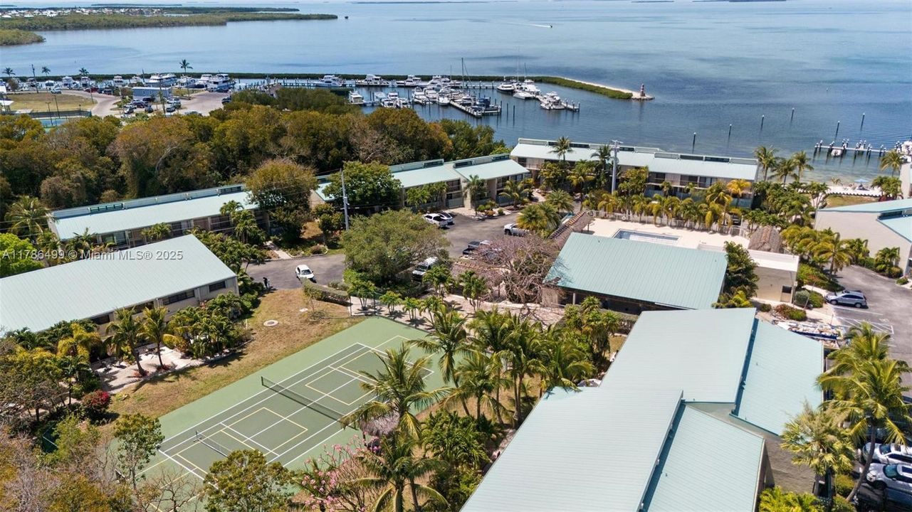 Recently Sold: $599,900 (2 beds, 3 baths, 1355 Square Feet)