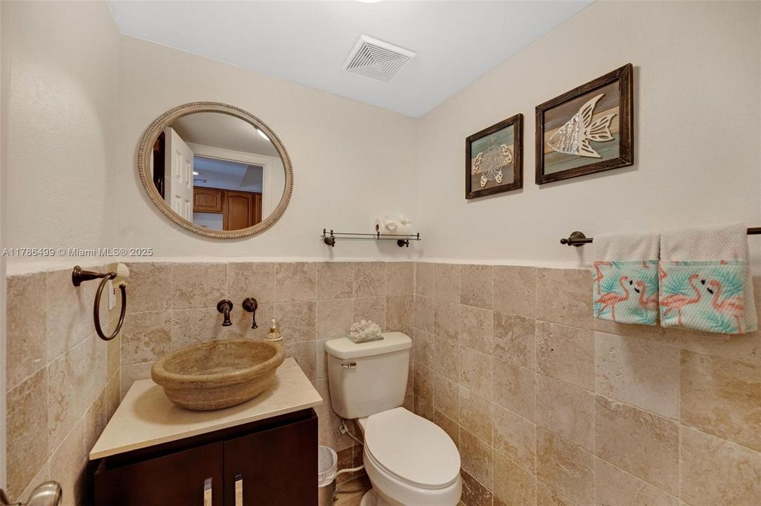 Recently Sold: $599,900 (2 beds, 3 baths, 1355 Square Feet)