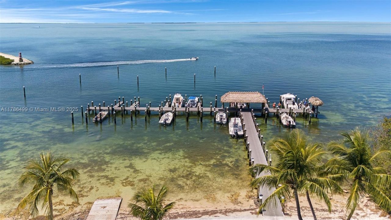 Recently Sold: $599,900 (2 beds, 3 baths, 1355 Square Feet)