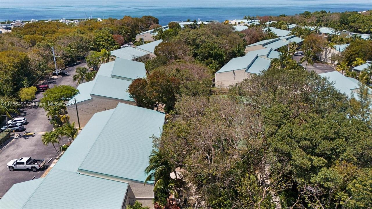 Recently Sold: $599,900 (2 beds, 3 baths, 1355 Square Feet)