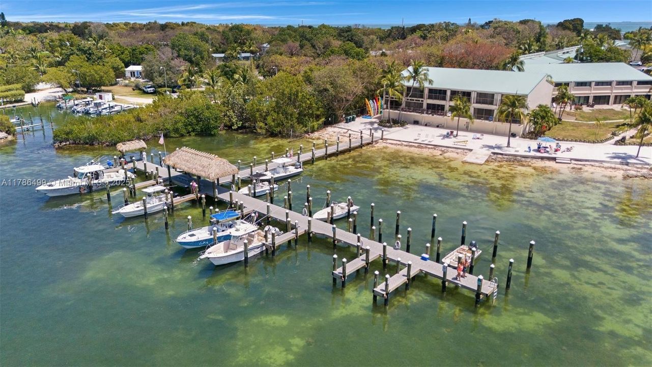 Recently Sold: $599,900 (2 beds, 3 baths, 1355 Square Feet)