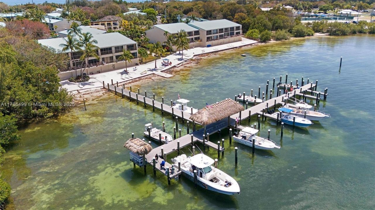 Recently Sold: $599,900 (2 beds, 3 baths, 1355 Square Feet)