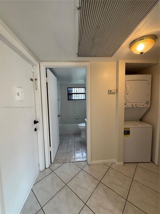 Recientemente alquilado: $2,250 (2 camas, 2 baños, 750 Pies cuadrados)