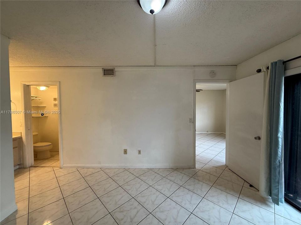 Recientemente alquilado: $2,250 (2 camas, 2 baños, 750 Pies cuadrados)