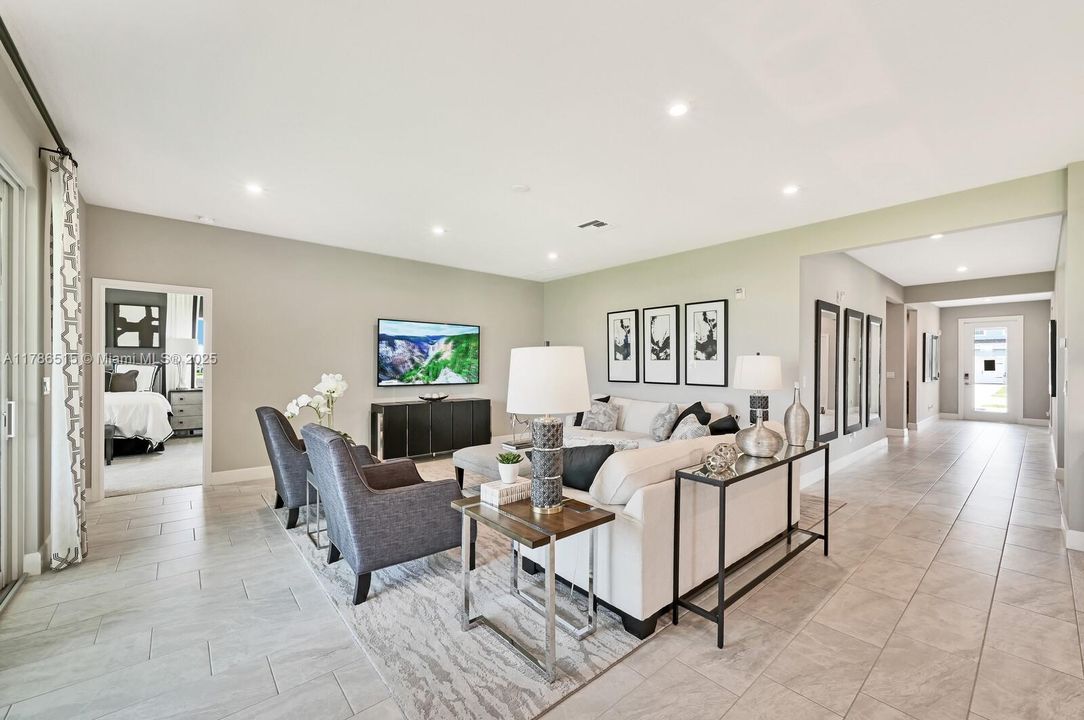 合同活跃: $659,500 (4 贝兹, 3 浴室, 2555 平方英尺)