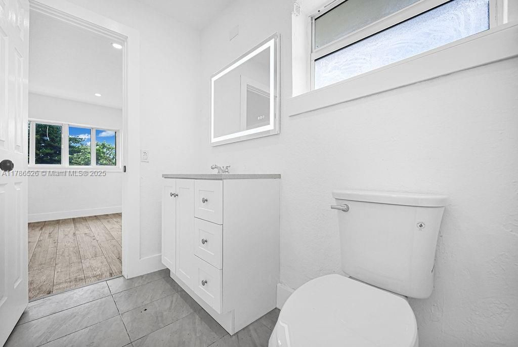 Recently Sold: $629,900 (4 beds, 2 baths, 1402 Square Feet)