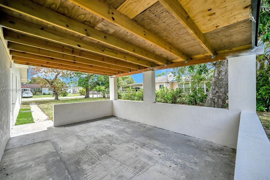 Recently Sold: $629,900 (4 beds, 2 baths, 1402 Square Feet)