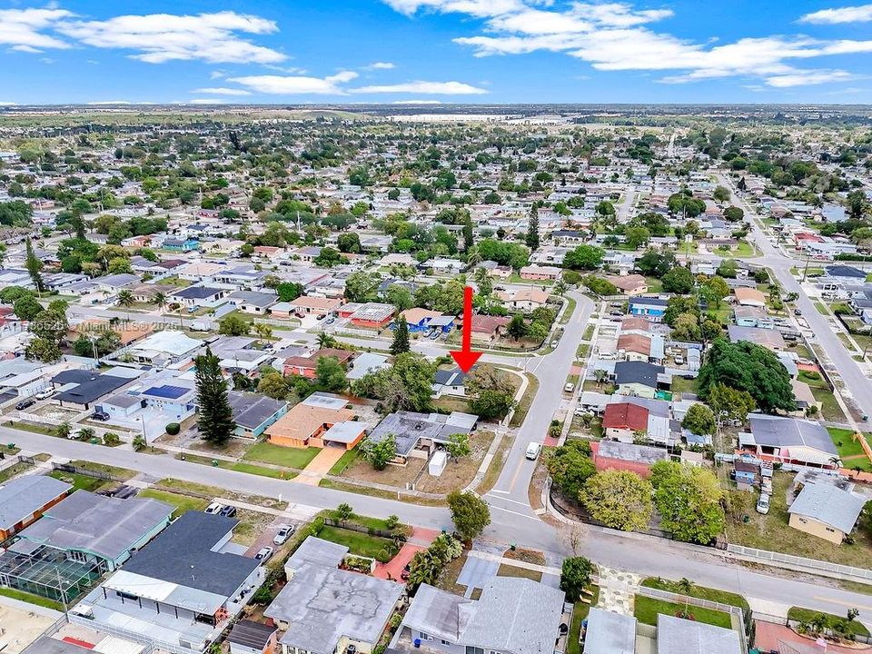 Recently Sold: $629,900 (4 beds, 2 baths, 1402 Square Feet)