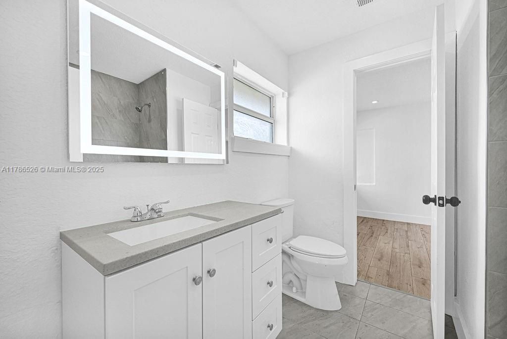 Recently Sold: $629,900 (4 beds, 2 baths, 1402 Square Feet)